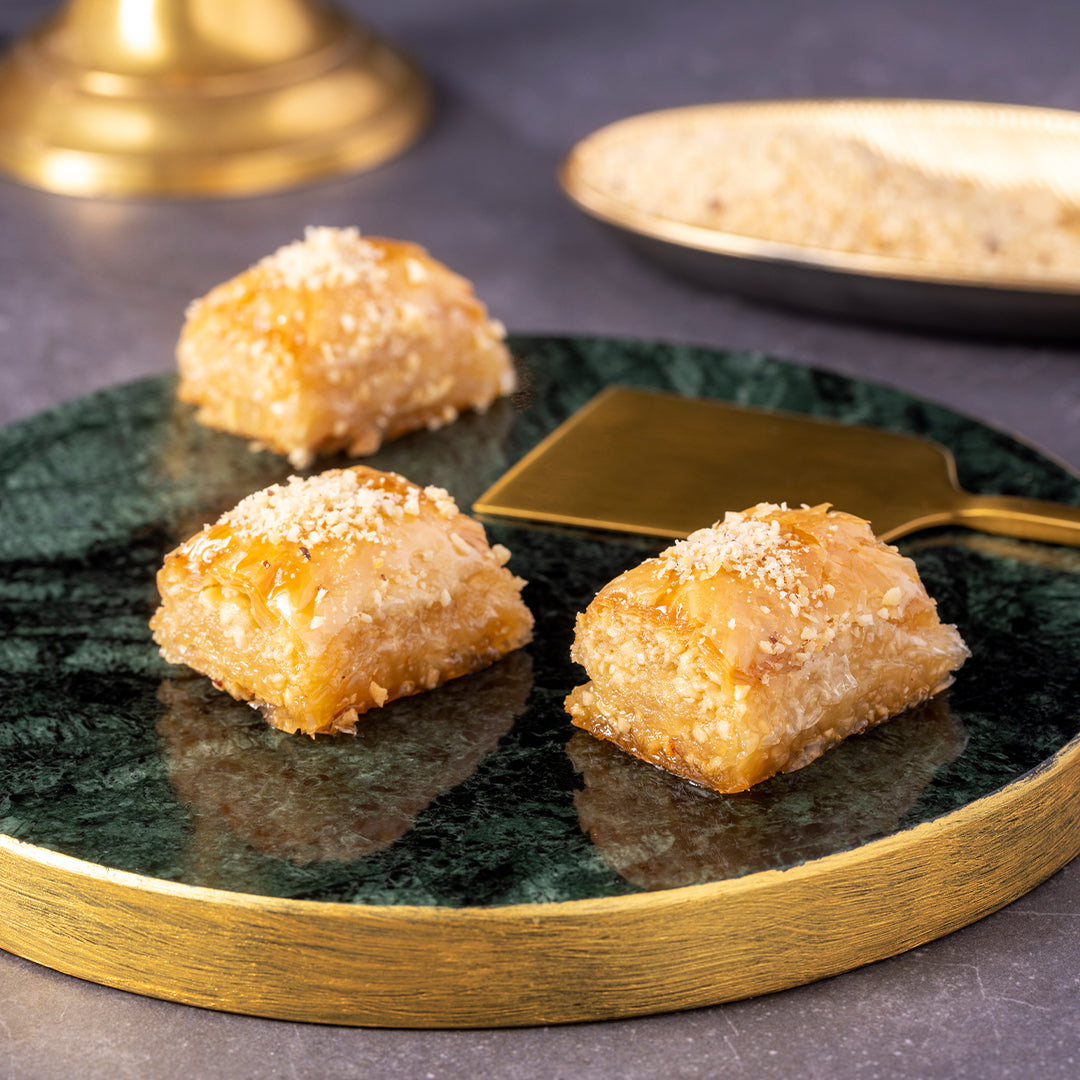 Baklava in der großen Galata-Design Box